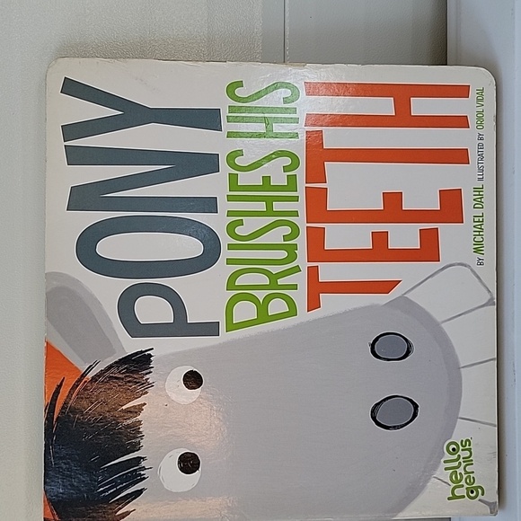 Pony brushes is teeth by Michael Dahl - Picture 1 of 7